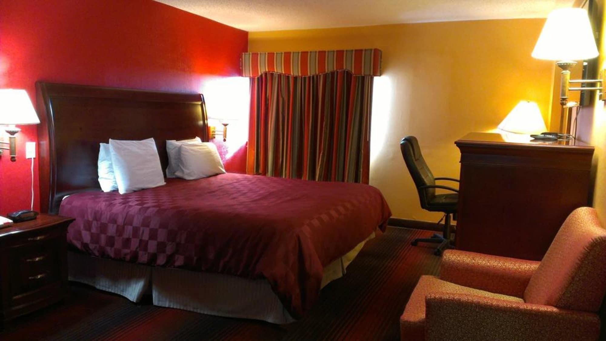 Hotel Ramada By Wyndham East Orange Exterior foto