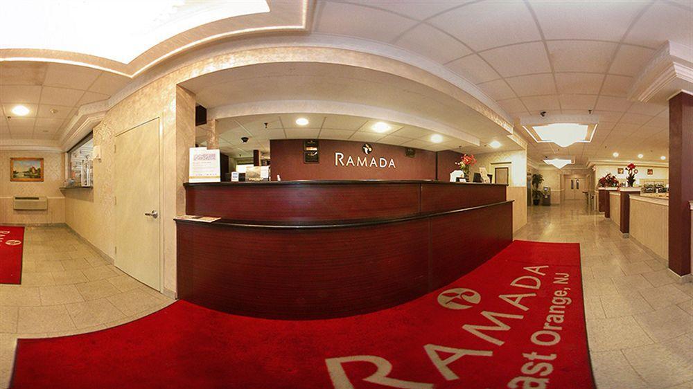 Hotel Ramada By Wyndham East Orange Exterior foto